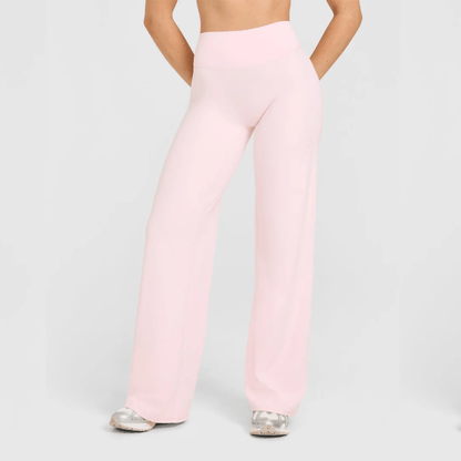 מכנסיים מחטבים ונוחים עם גזרה ישרה המעצימה את הישבן FLEXORA