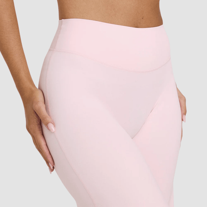 מכנסיים מחטבים ונוחים עם גזרה ישרה המעצימה את הישבן FLEXORA